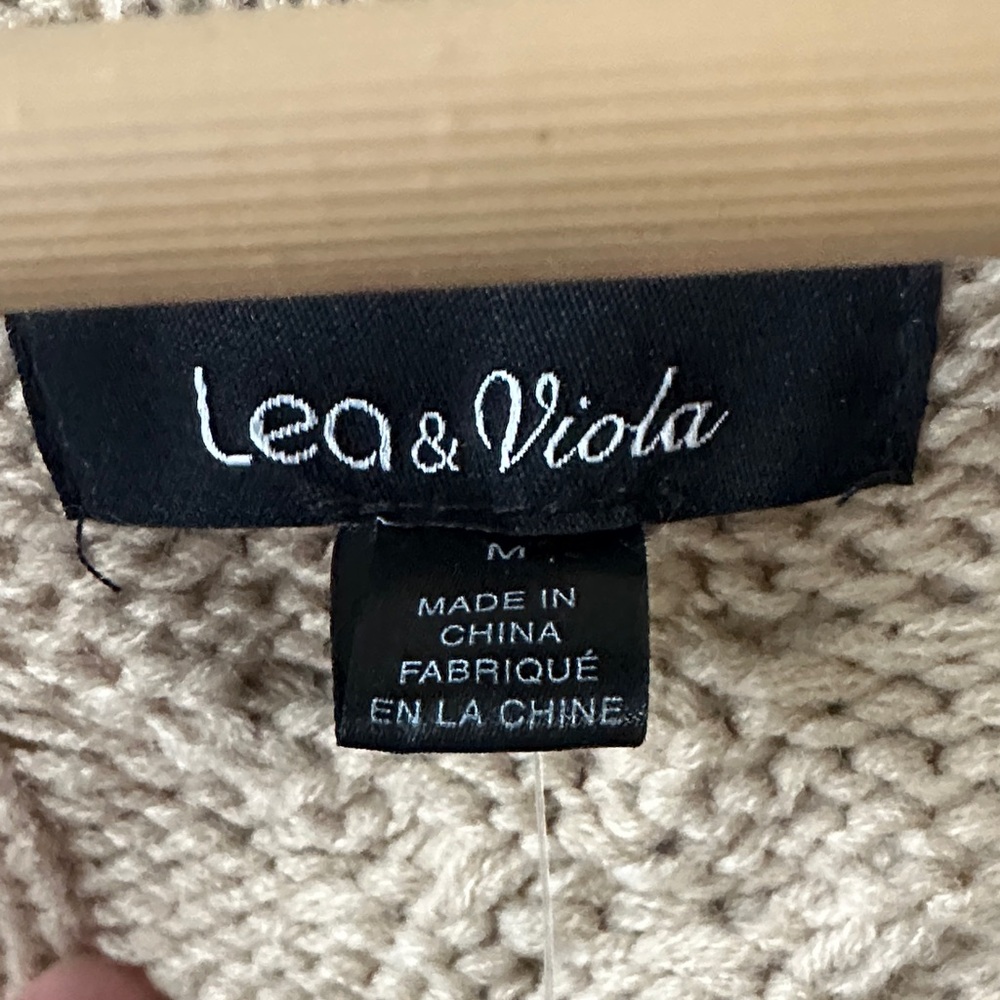 Cable Knit Camel Sweater Vest NWT size M - Picture 3 of 12